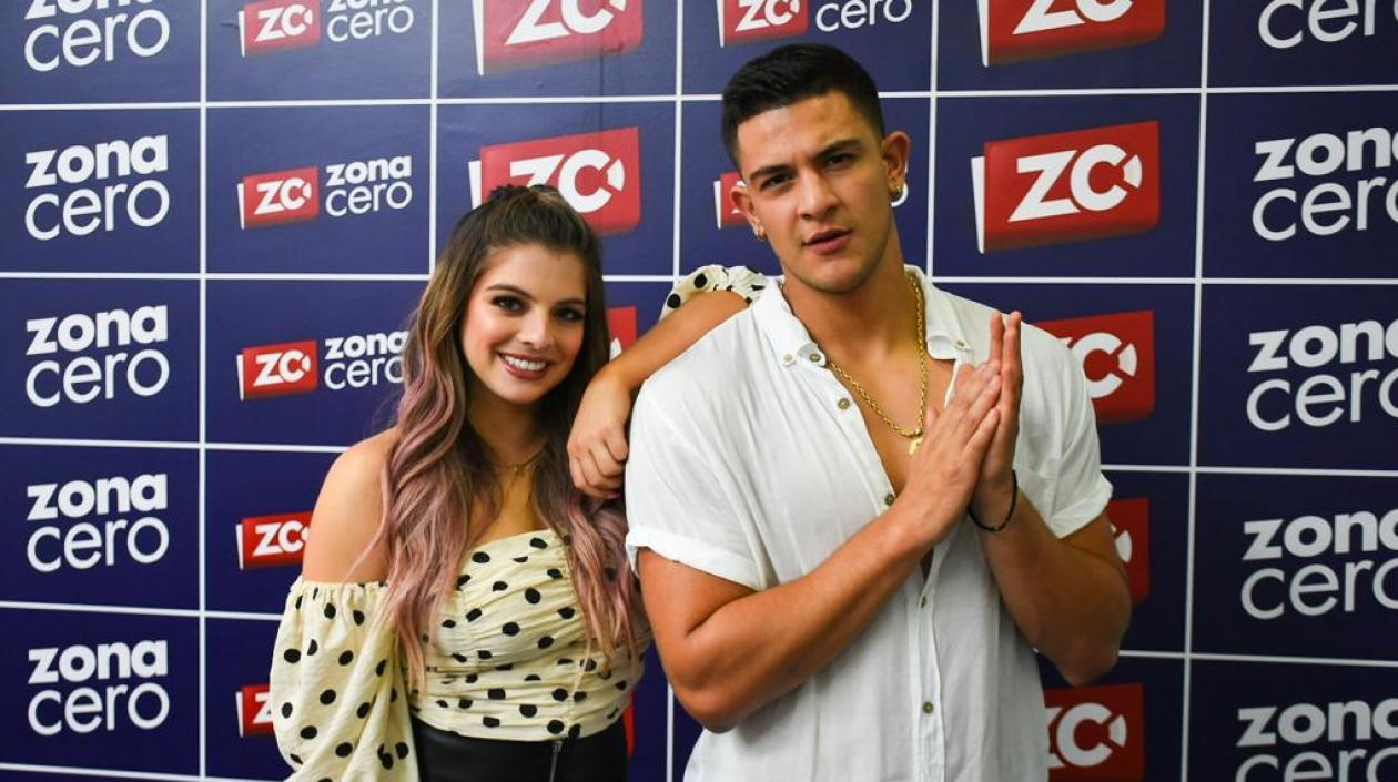 Los cantantes Daniela Legarda y Emilio Jaime.