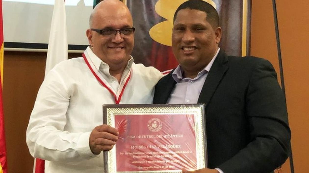 Moisés Díaz Velásquez (izquierda).