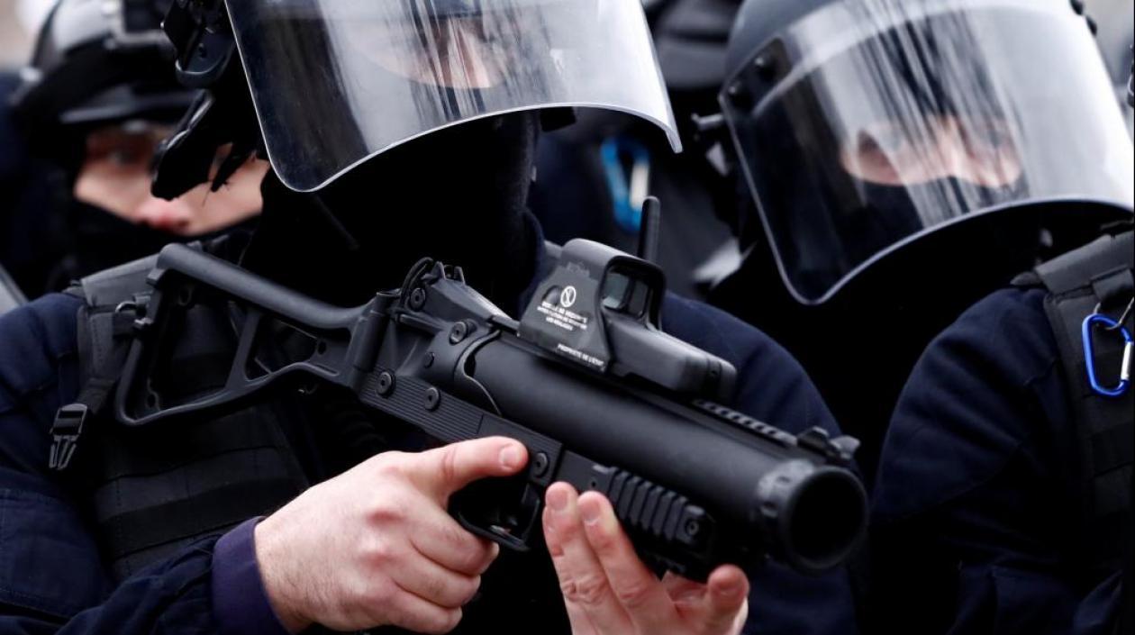 El uso de esas granadas había sido especialmente criticado por los abogados que representaban a algunas víctimas, una de las cuales llegó a perder una mano.