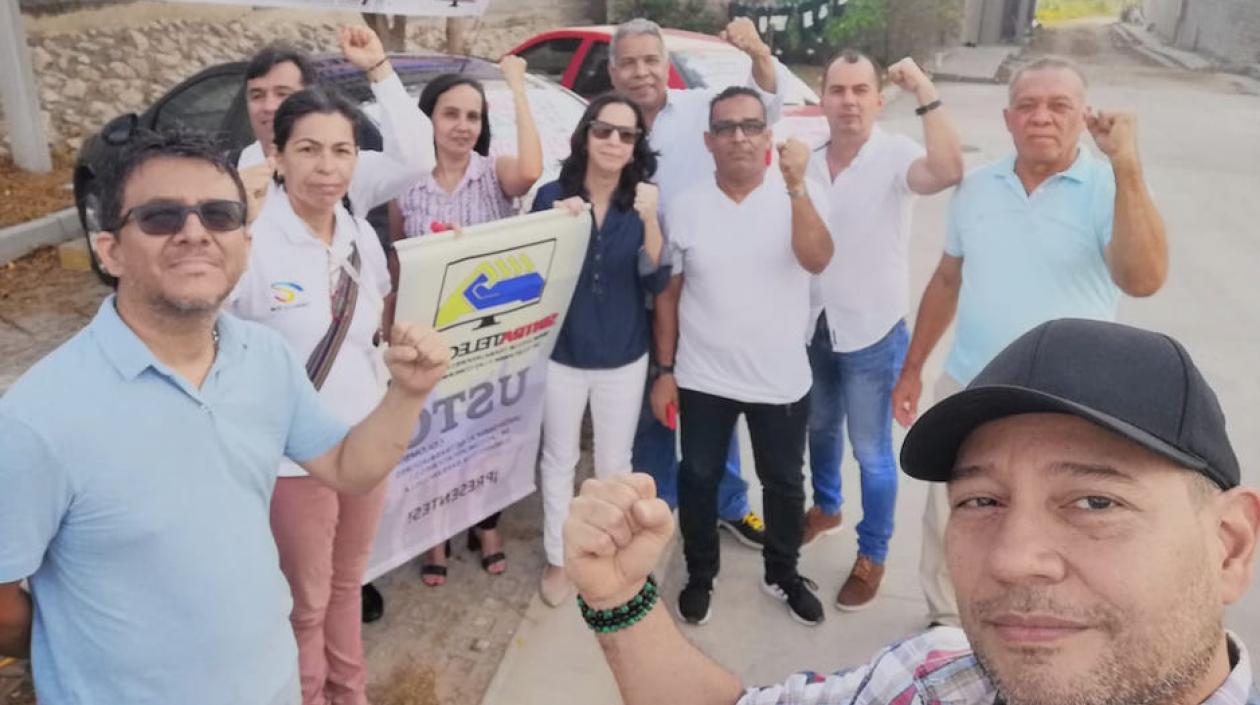 Trabajadores de Telecaribe expresando su descontento con la Gerencia.