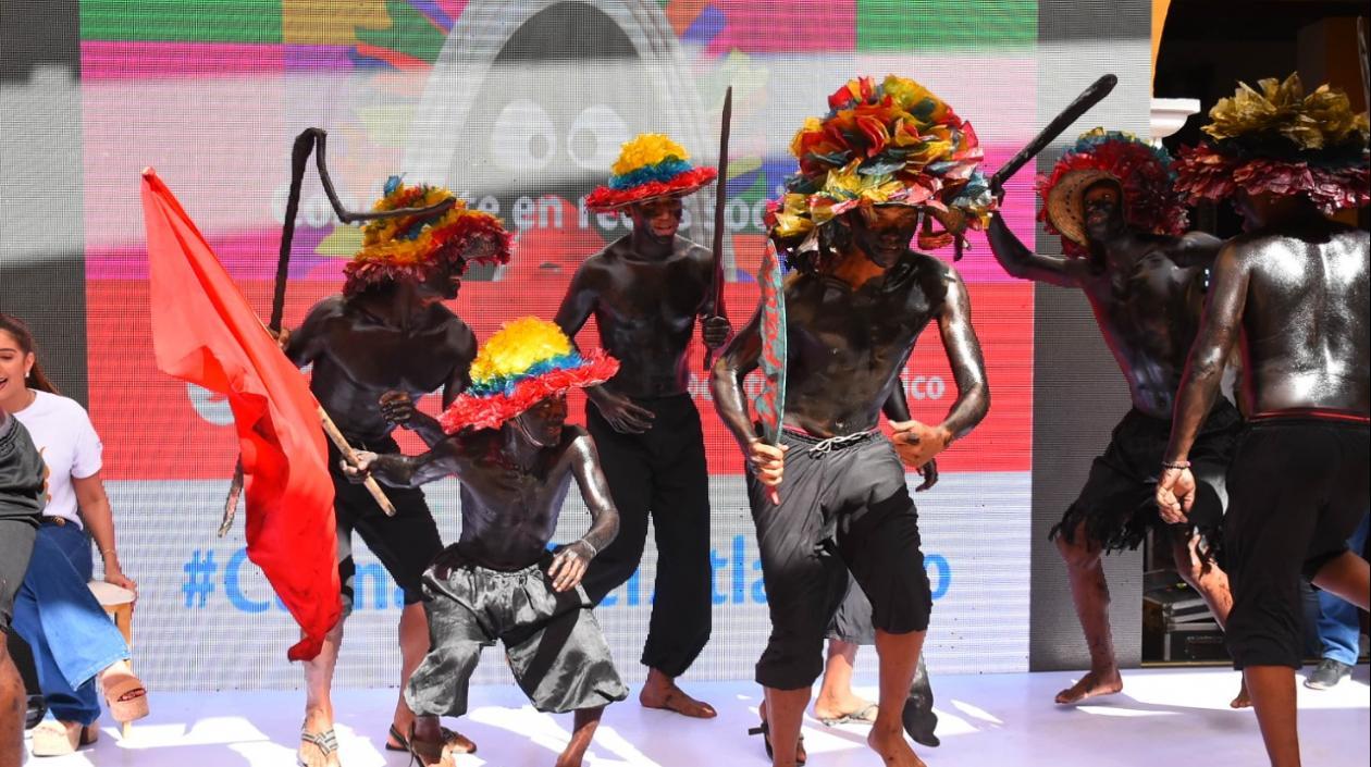 Son de Negro durante lanzamiento del Carnaval del Atlántico.