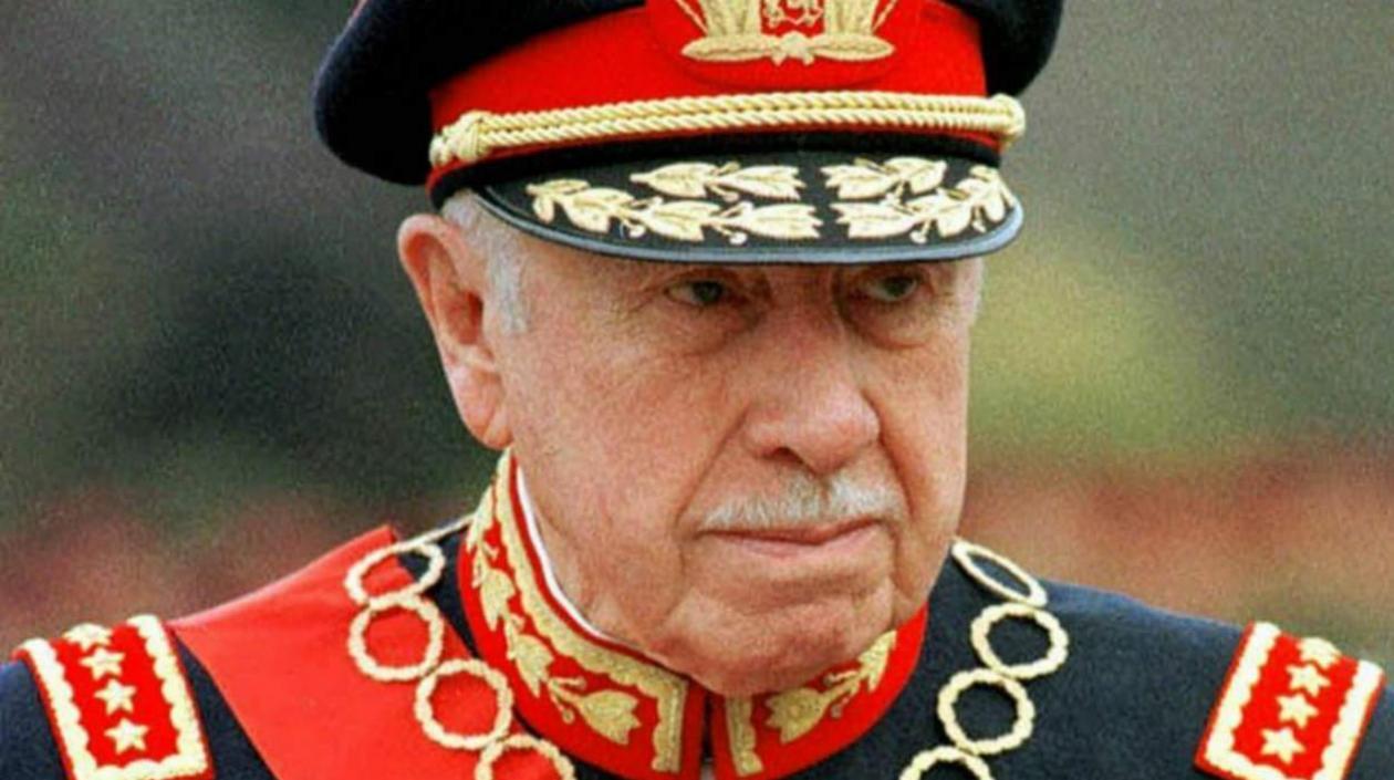 Augusto Pinochet.