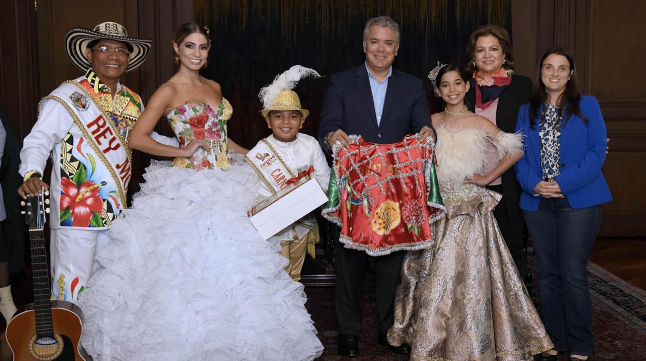 Reina del Carnaval y Rey Momo nombran al Presidente Duque, ‘Gran Caporal’