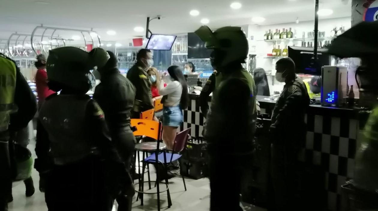 Billares OK, intervenido por la Policía Metropolitana.