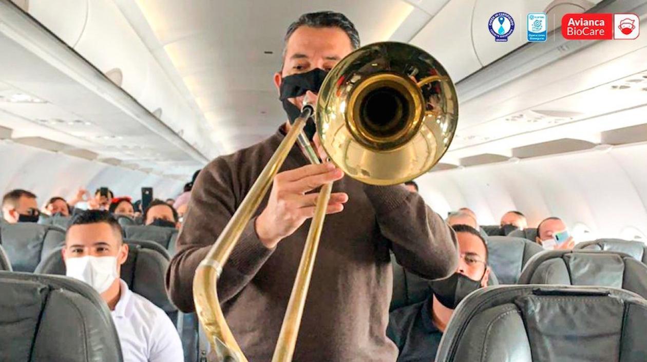 Presentación en pleno vuelo.