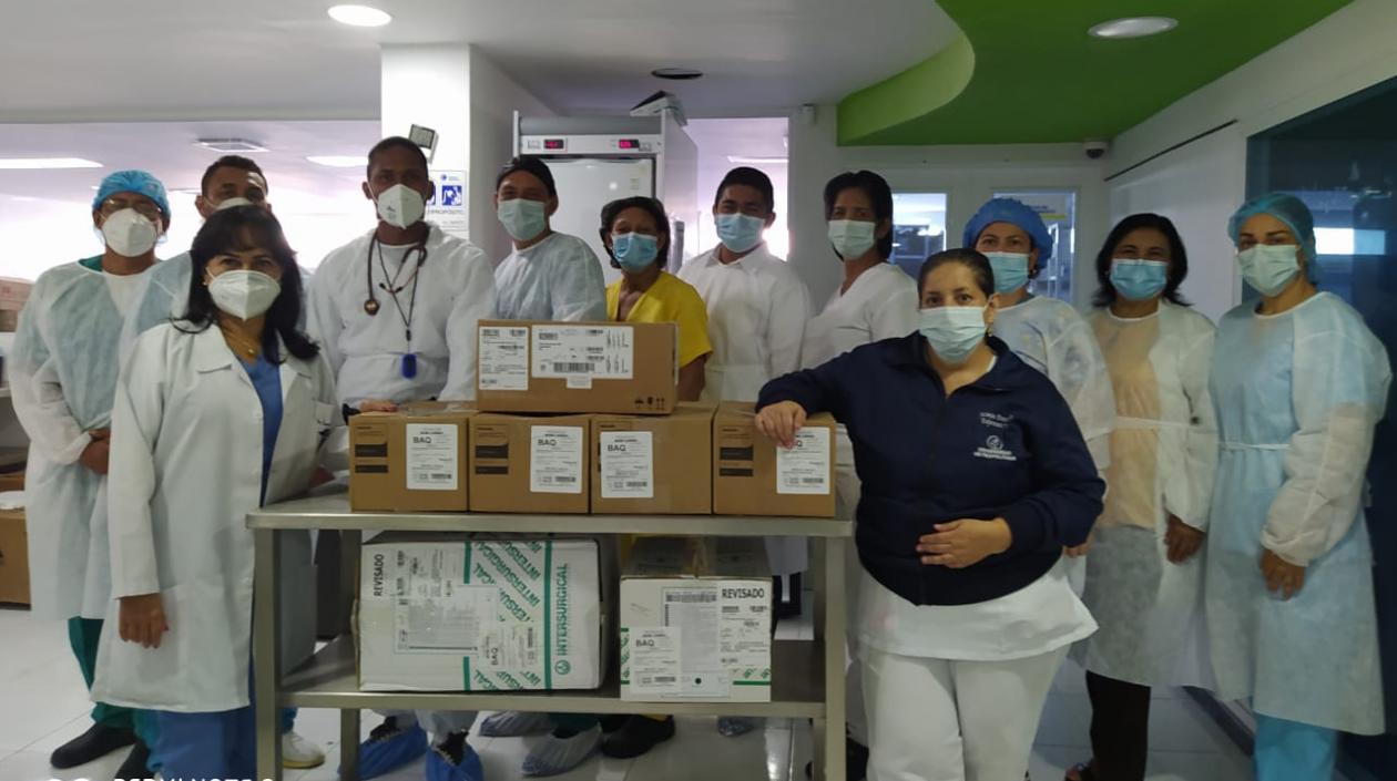 Donación de los ventiladores que fueron entregados BAQatón y la Fundación Santo Domingo.