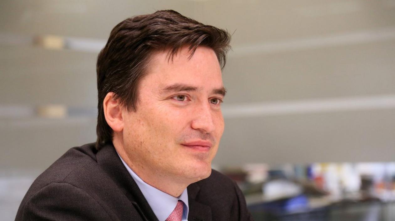 Santiago Castro renunció a Asobancaria.