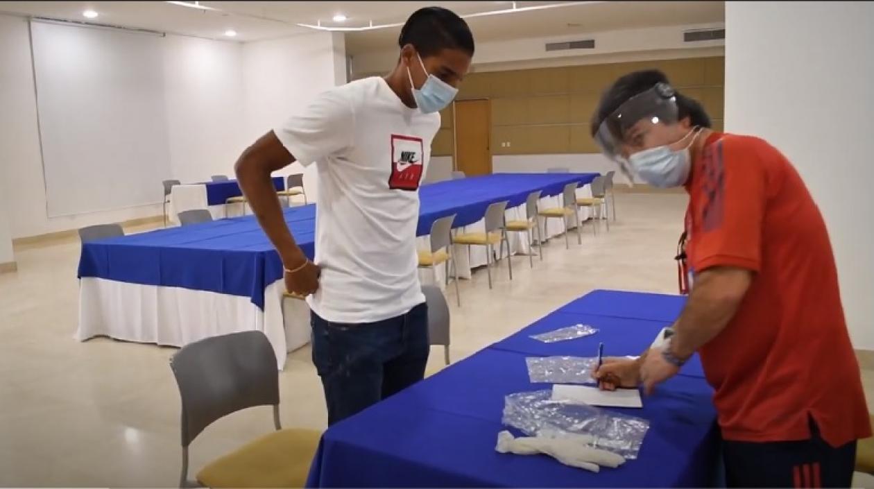 Gabriel Fuentes en la concentración de Colombia. 