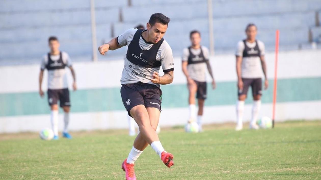 Bolivia tuvo la concentración más larga del continente antes del debut. 