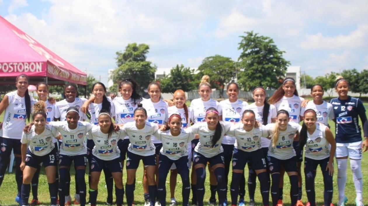 Las Tiburonas de Junior. 