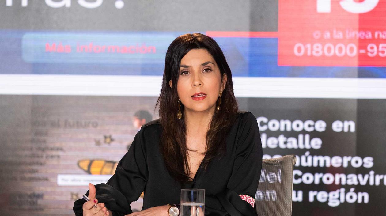 María Victoria Angulo, Ministra de Educación.