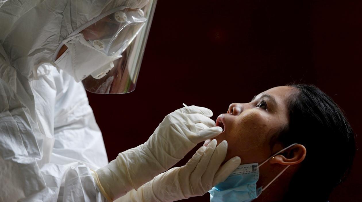 Más de 30 millones de casos positivos se concentran en América.