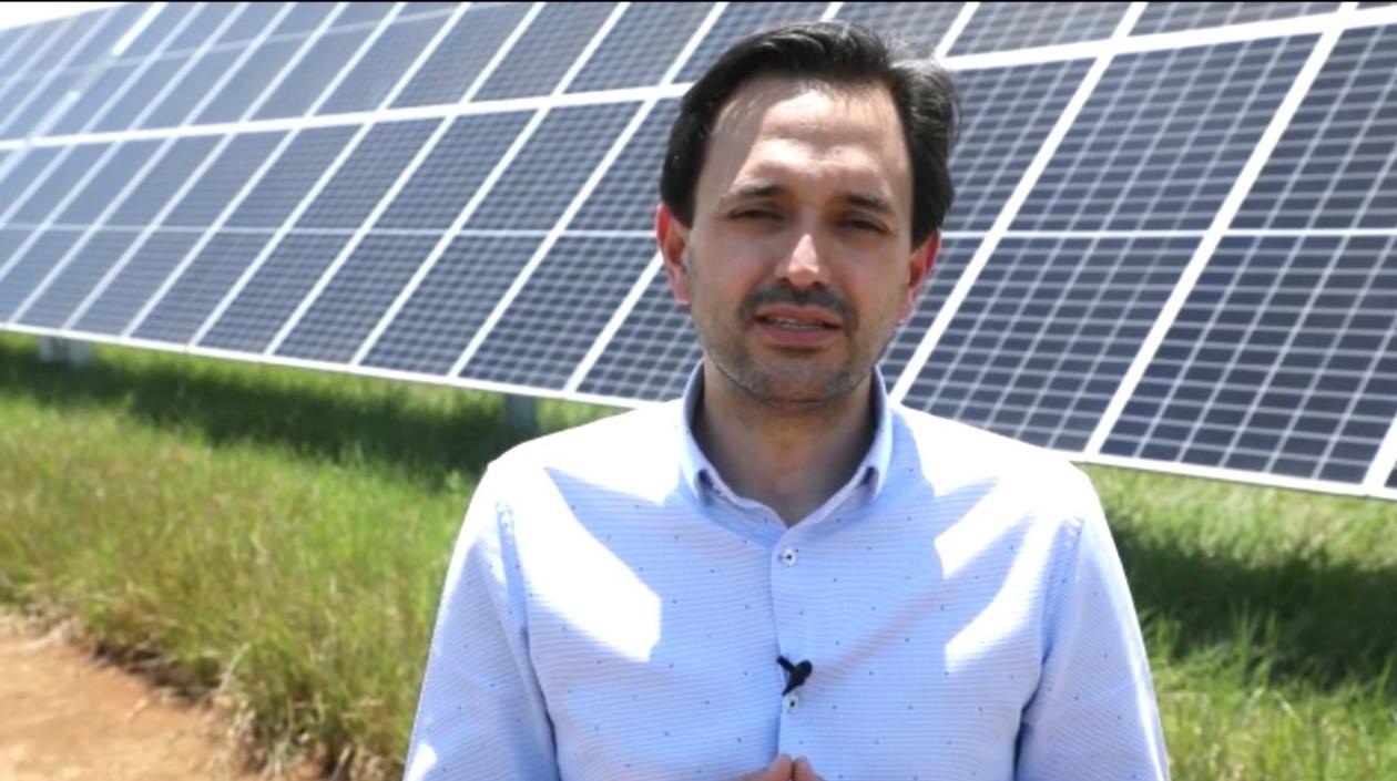 Diego Mesa, Ministro de Minas y Energía.