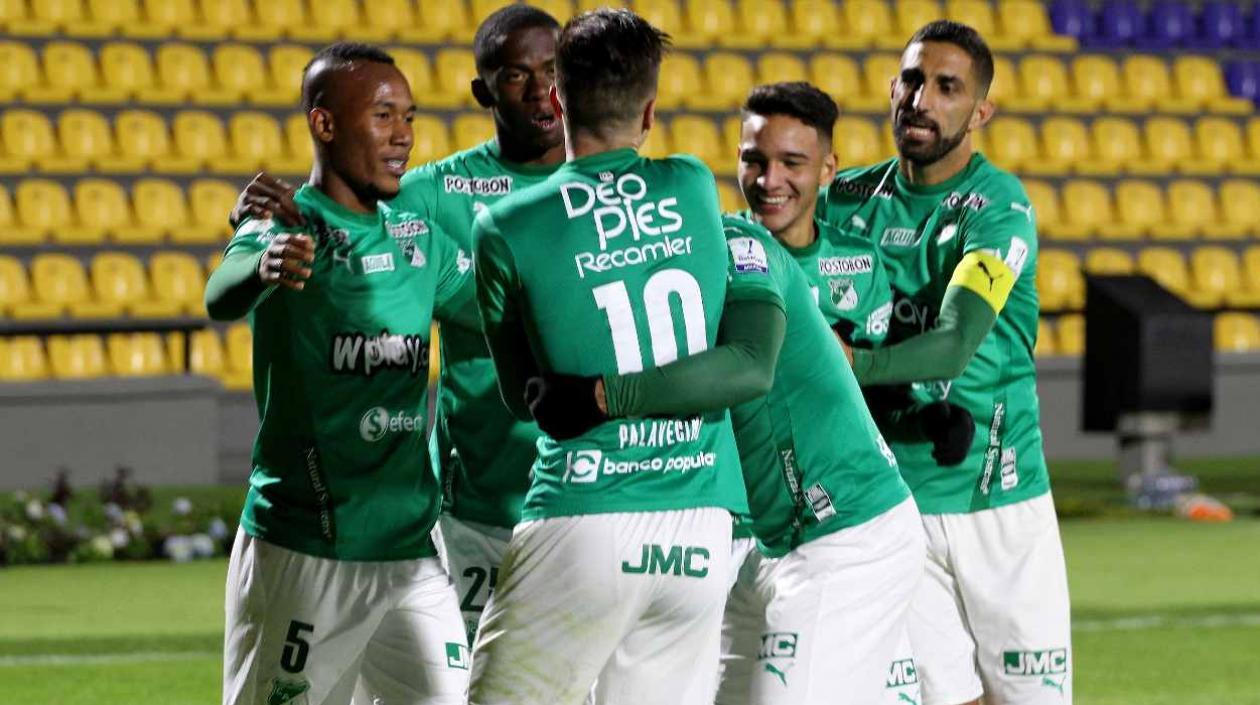 Agustín Palavecino celebra el gol del empate de Cali. 
