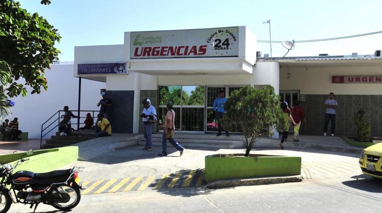 Los heridos reciben atención médica en la Clínica Campbell de Barranquilla. 