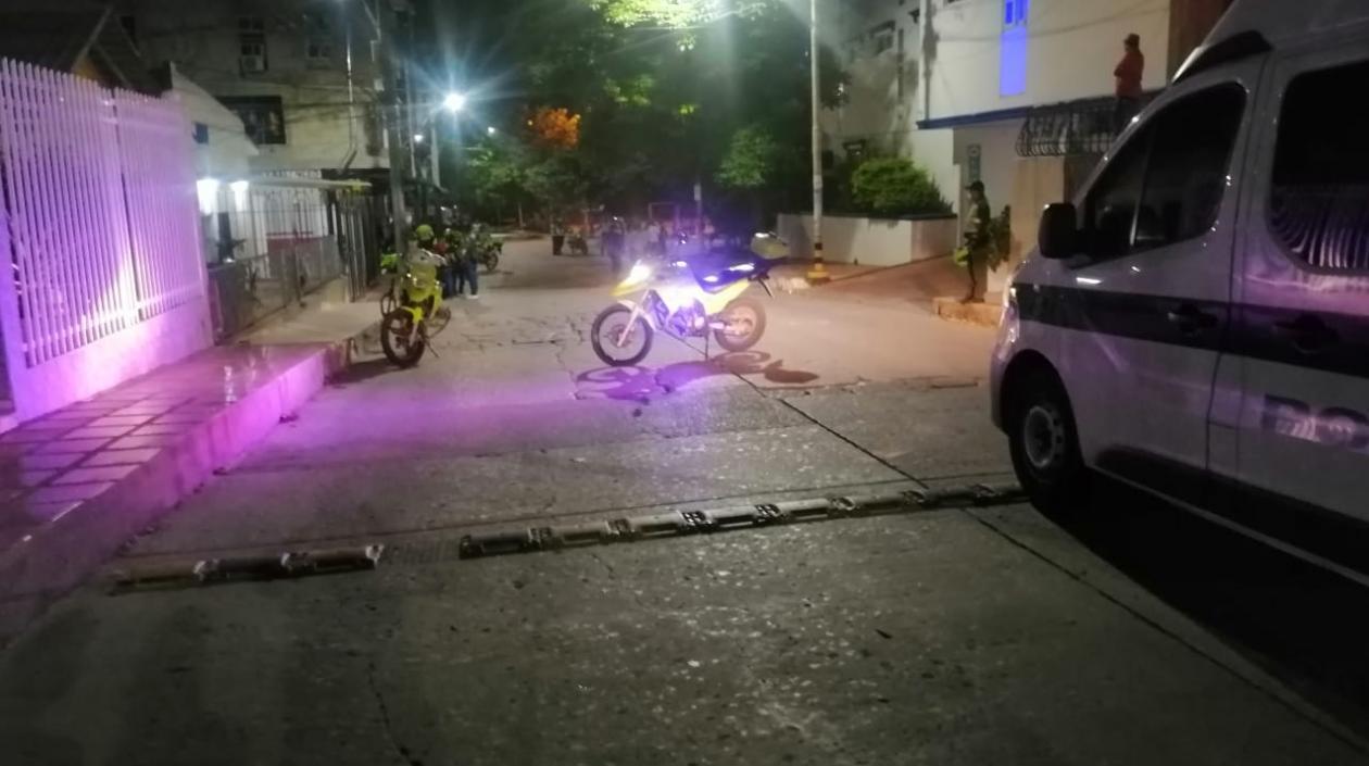 Lugar donde los policías resultaron heridos tras el lanzamiento de la granada. 