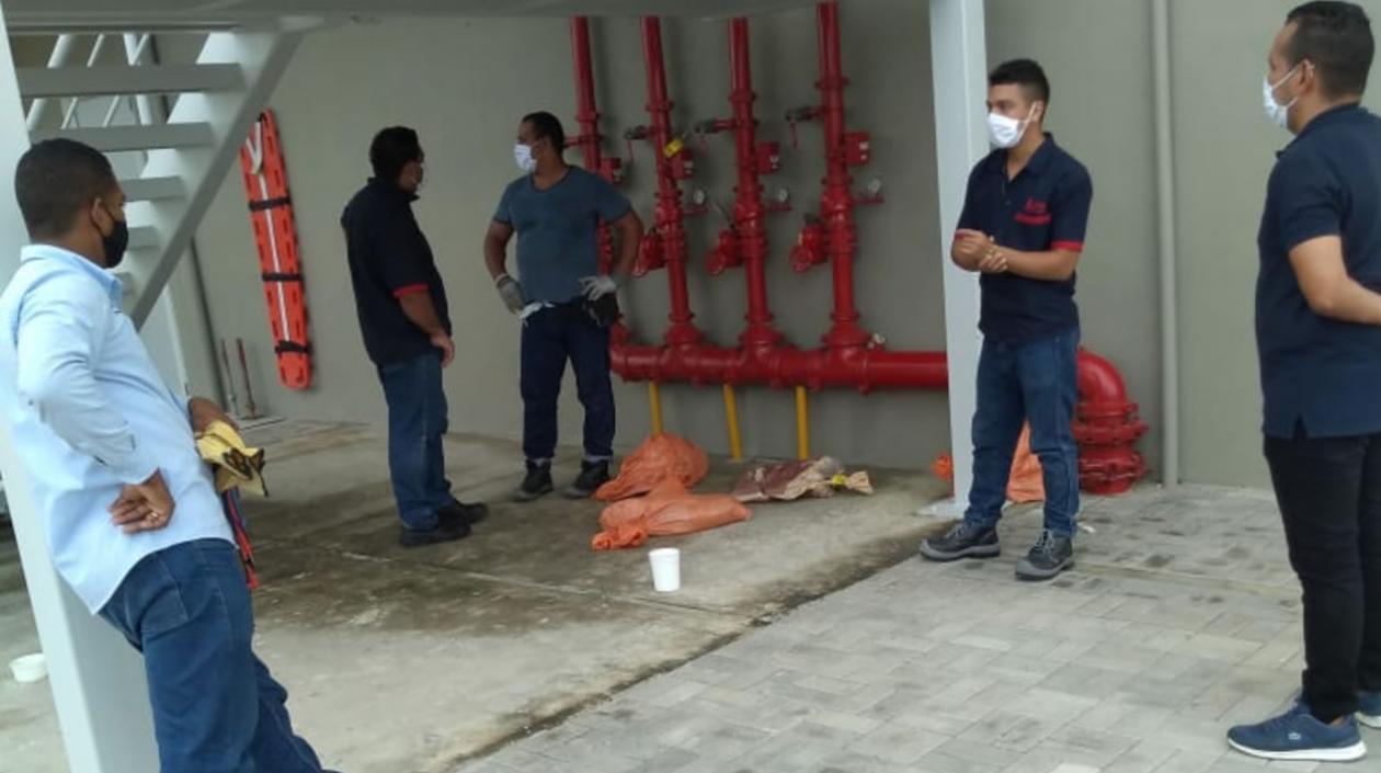 Bolsas con perros en la sede del Sena, en Malambo.