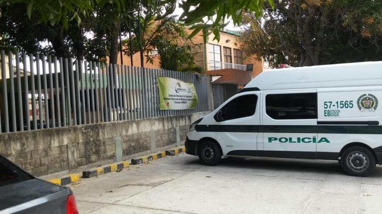 El cuerpo de Elías José Mercado Sarmiento llevado a Medicina Legal. 