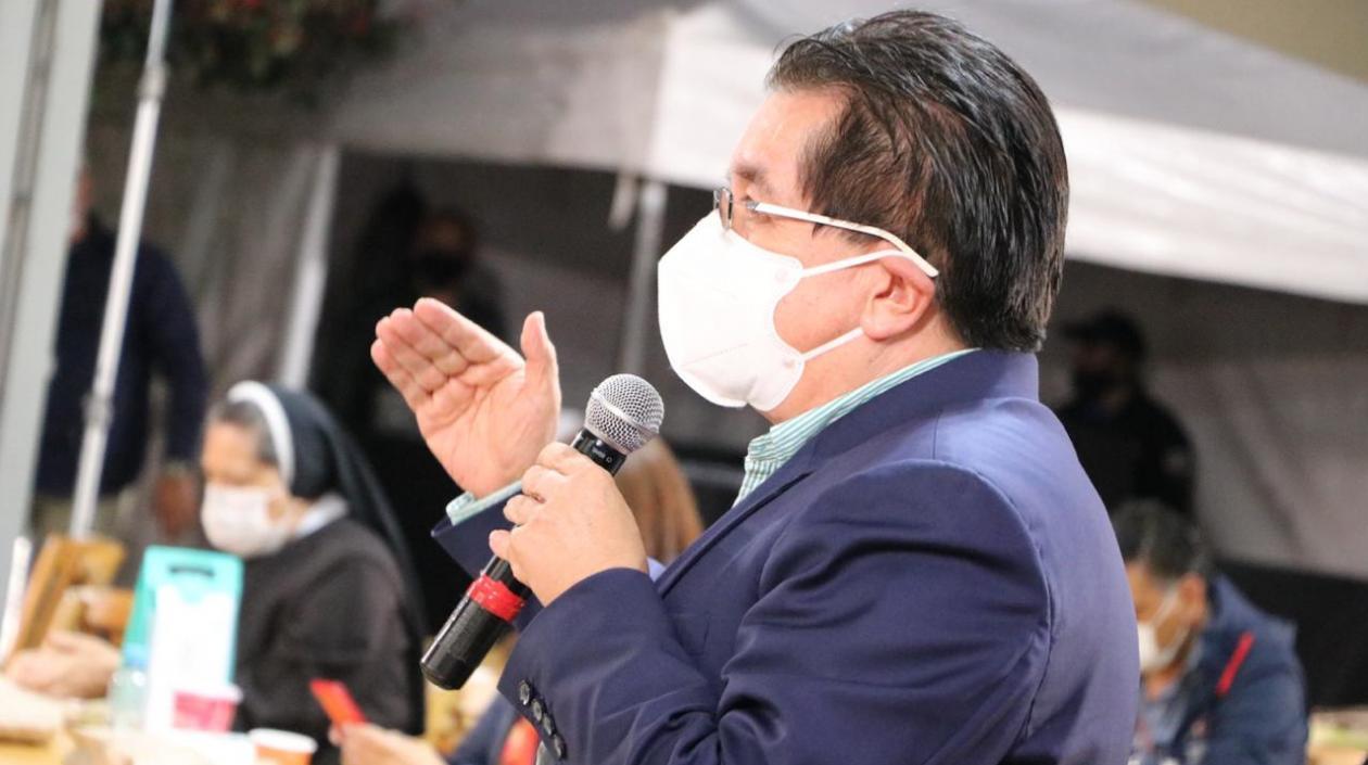 El Ministro de Salud, Fernando Ruiz.