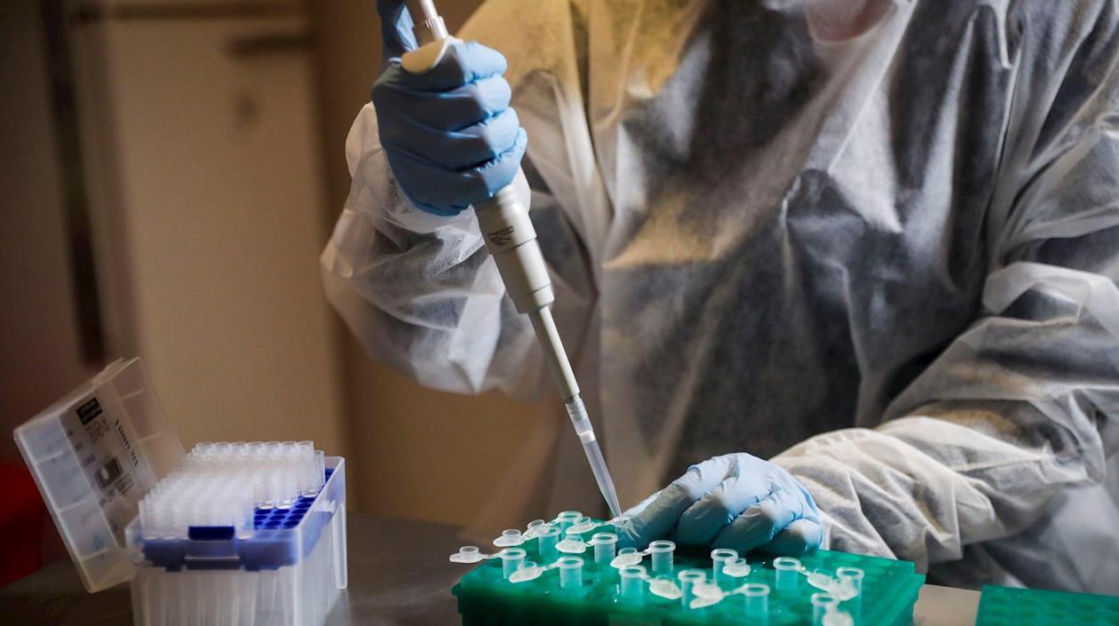 En Argentina, la curva de contagios sigue en ascenso.