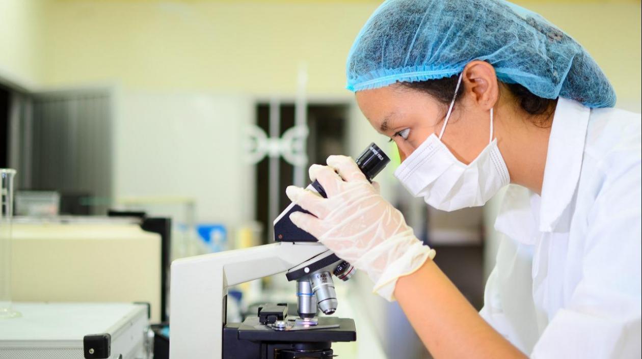 Técnico de laboratorio es uno de los empleos ofertados.