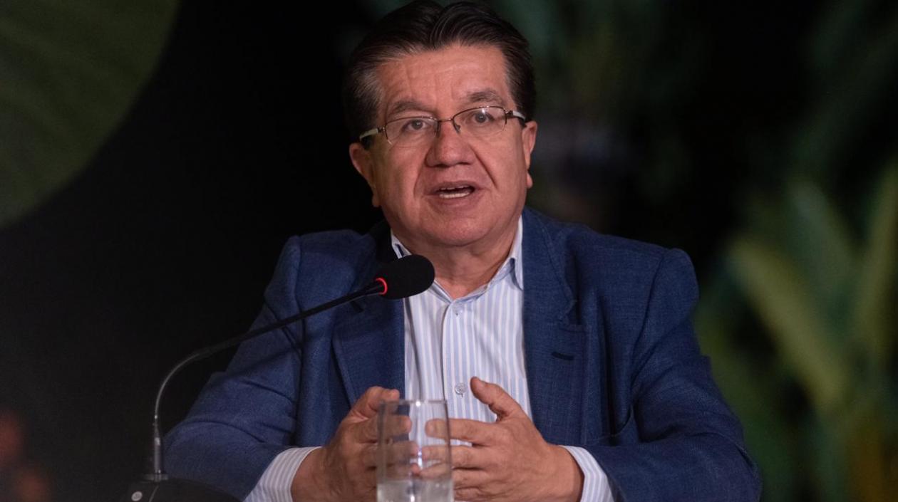 El Ministro de Salud, Fernando Ruiz.