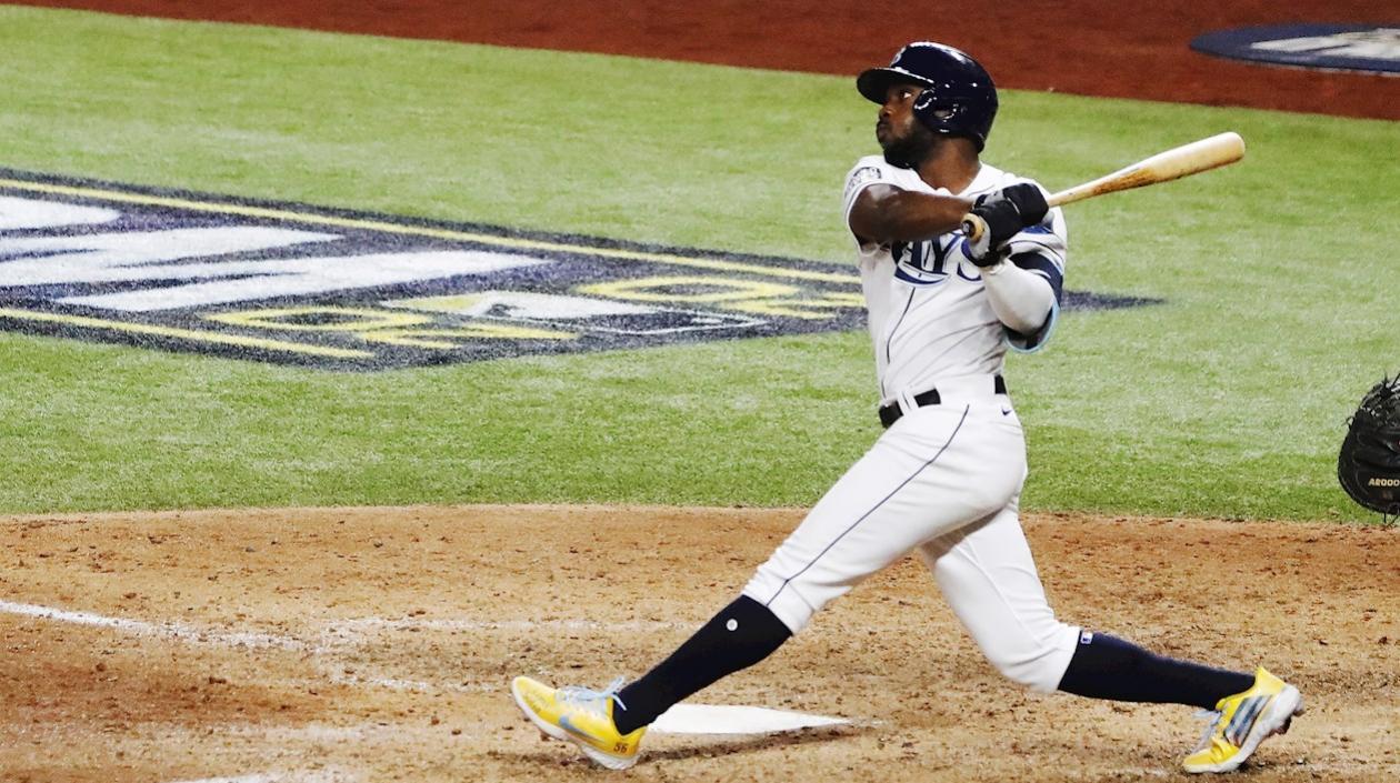 Randy Arozarena conecta cuadrangular en solitario. 