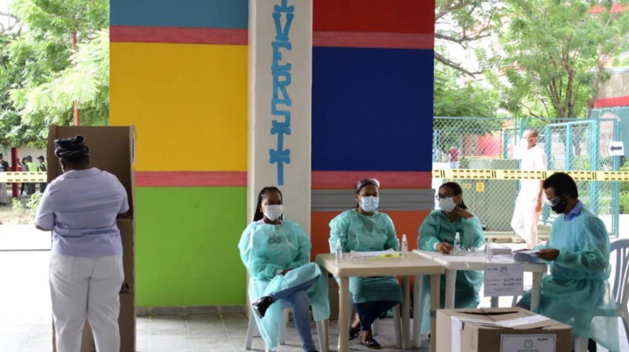 Sin ninguna novedad y con bioseguridad avanza jornada electoral en Repelón.