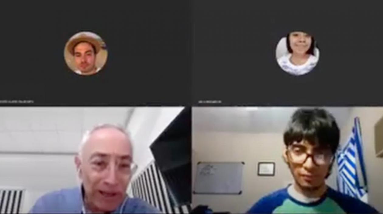 César Augusto Leal Chapa humilla a su alumno. 