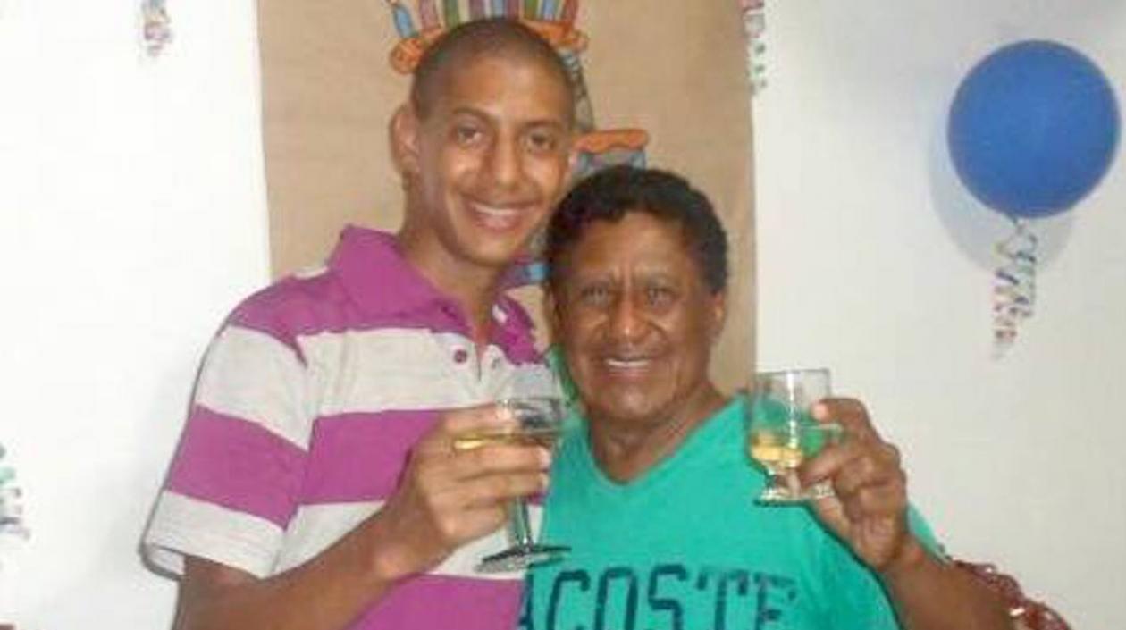 Alexánder Brito Martínez con su papá Silvio Brito.