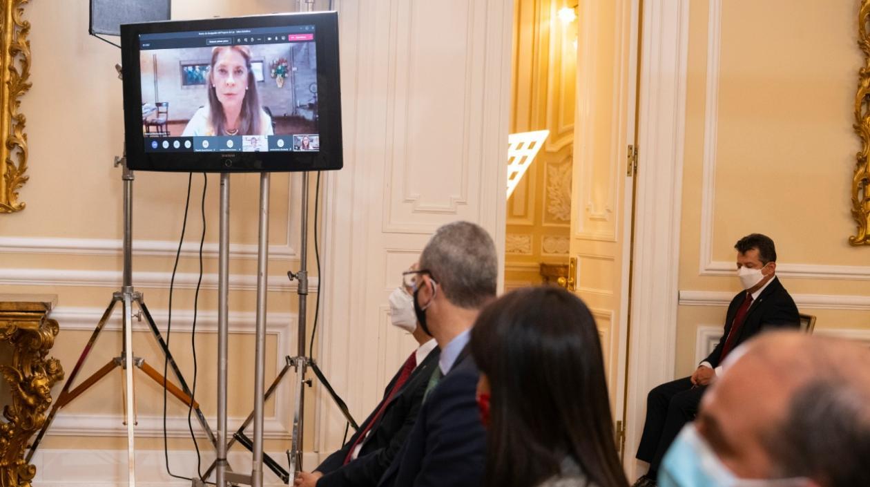 La Vicepresidenta Ramírez en la presentación del proyecto anticorrupción.