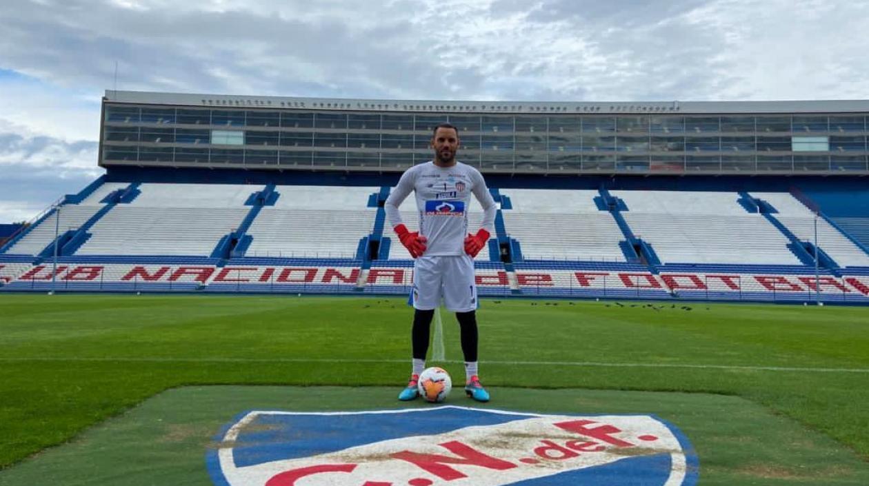 Sebastián Viera durante el entrenamiento en el estadio del Nacional de Montevideo. 
