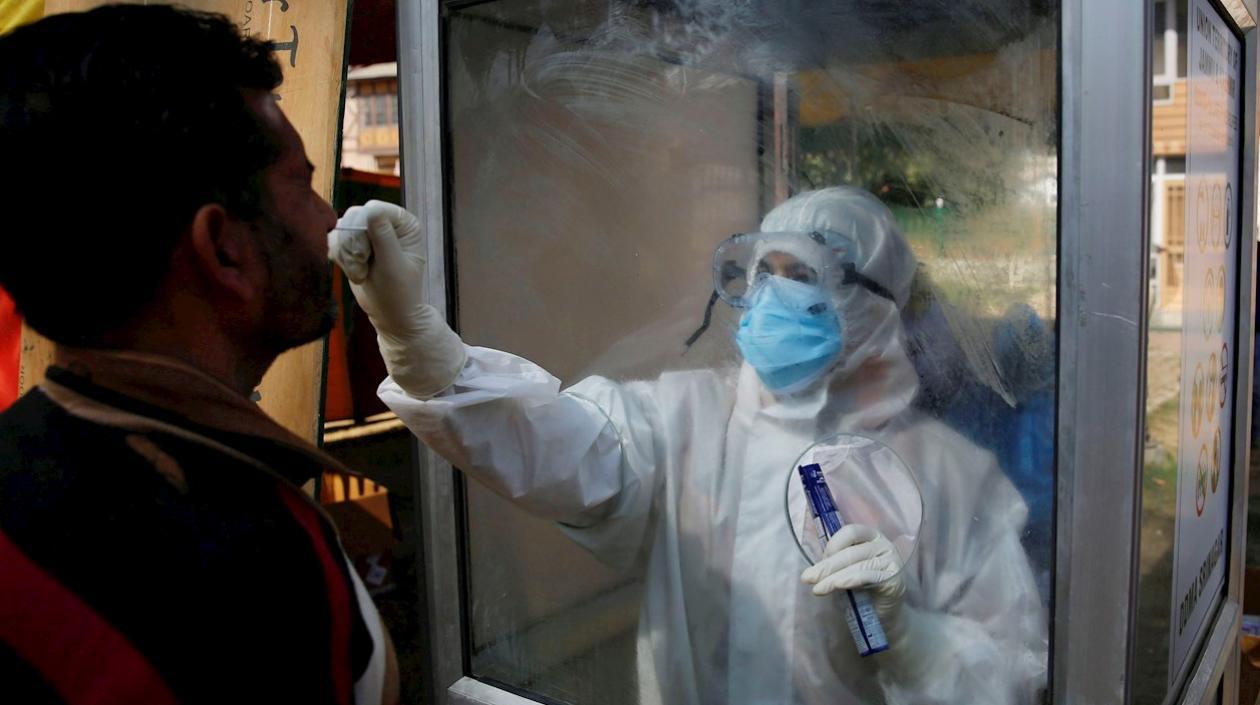 En Europa los casos diarios son hasta siete veces más que los de la primera ola.