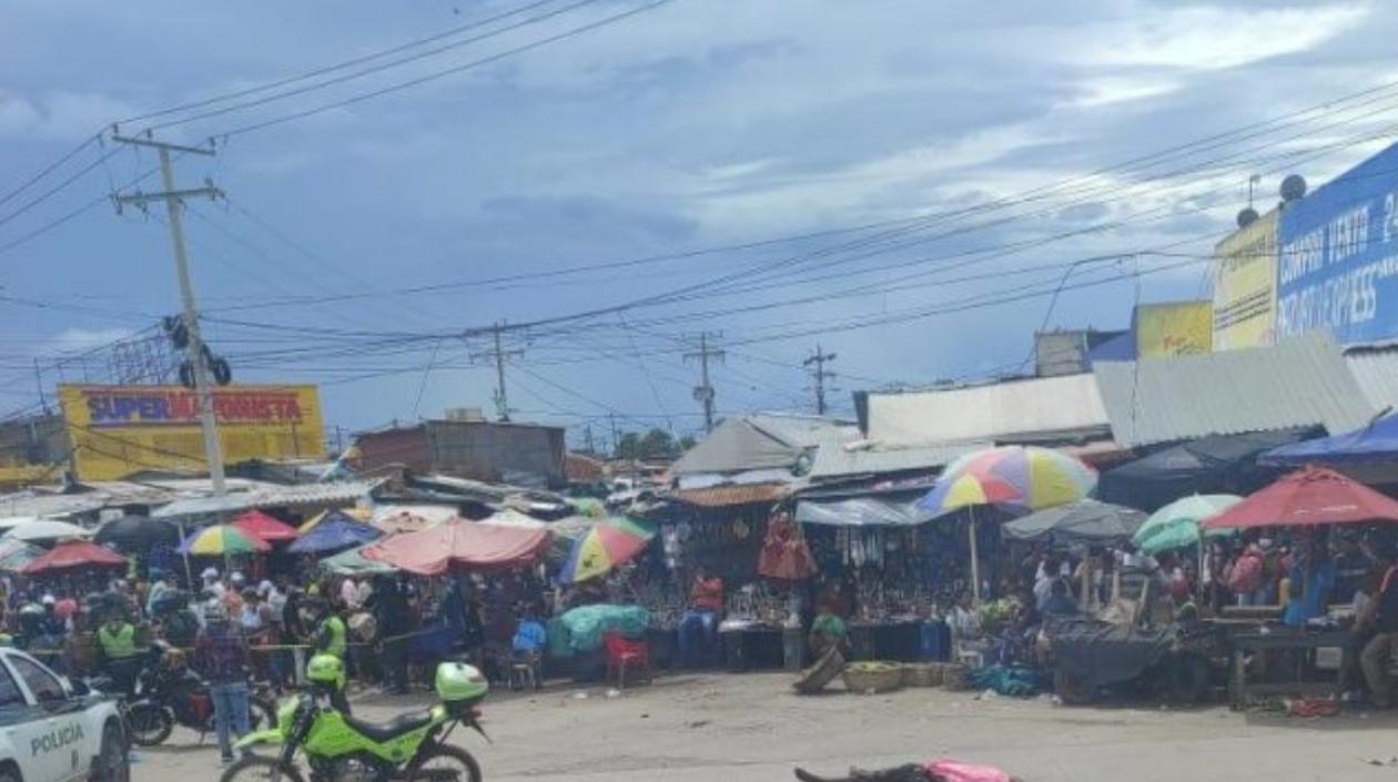 El lugar de los hechos fue acordonado por la Policía. 