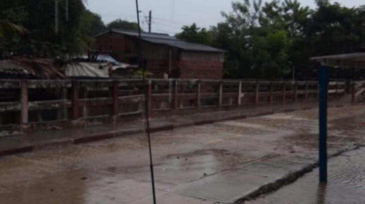 En este sector del arroyo, en el barrio 7 de Agosto, fue arrastrado el menor. 