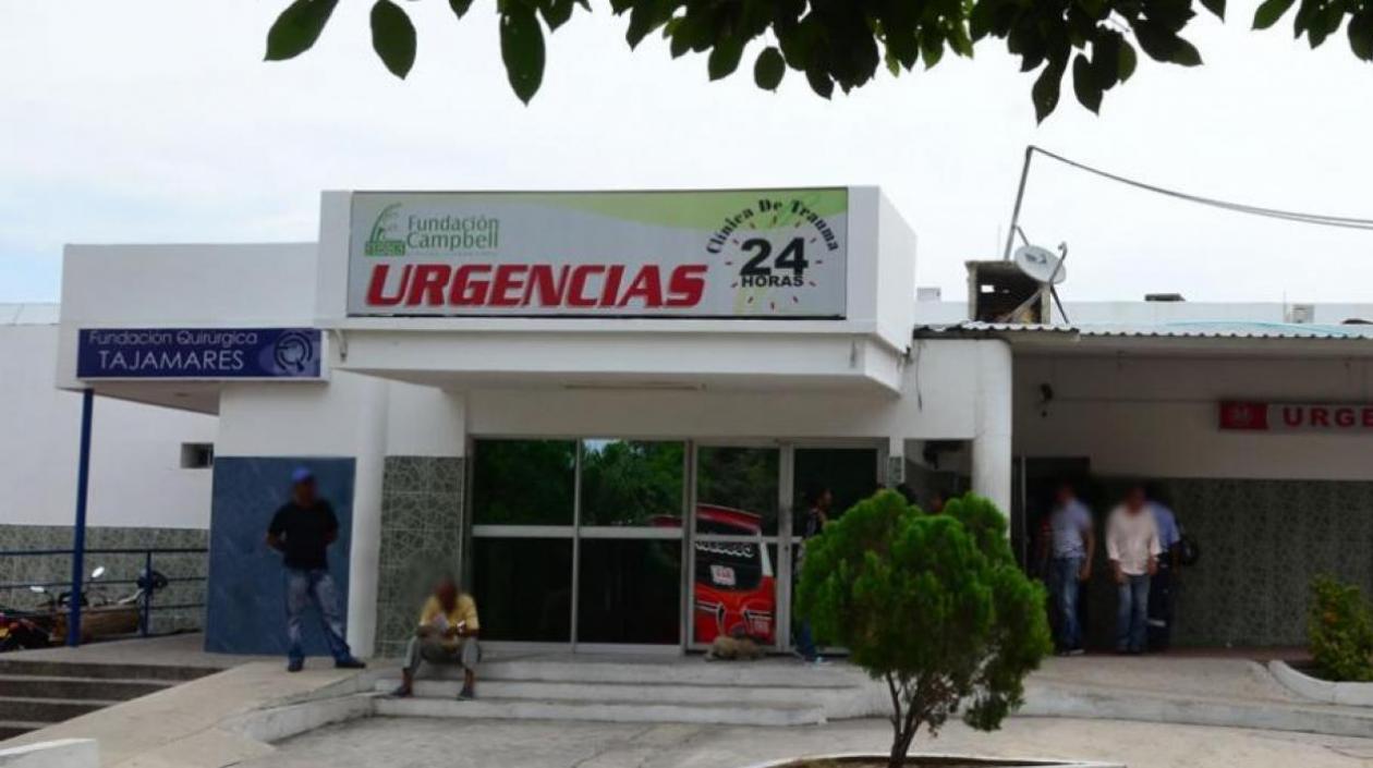 Uno de los heridos fue remitido a la Clínica Campbell de Barranquilla. 