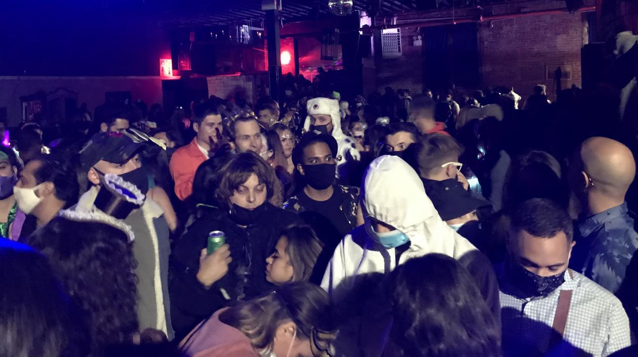 Imagen de la fiesta de 'Covid-Halloween'.