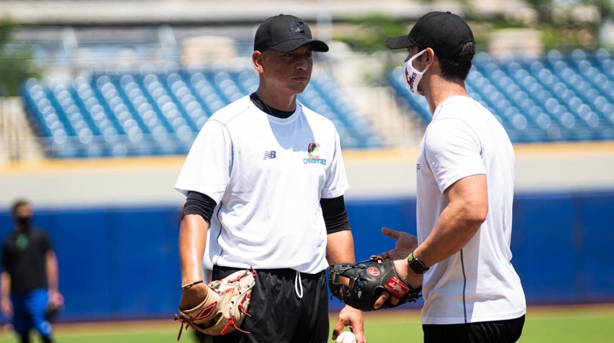 Ronald Ramírez, lanzador de Caimanes. 