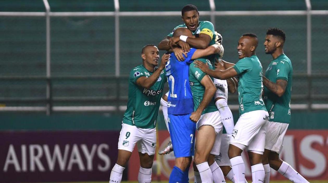 Jugadores del Cali celebrando al final del partido.