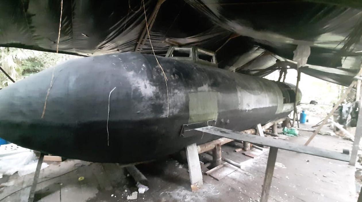 Uno de los semisumergibles utilizados para el transporte de drogas.