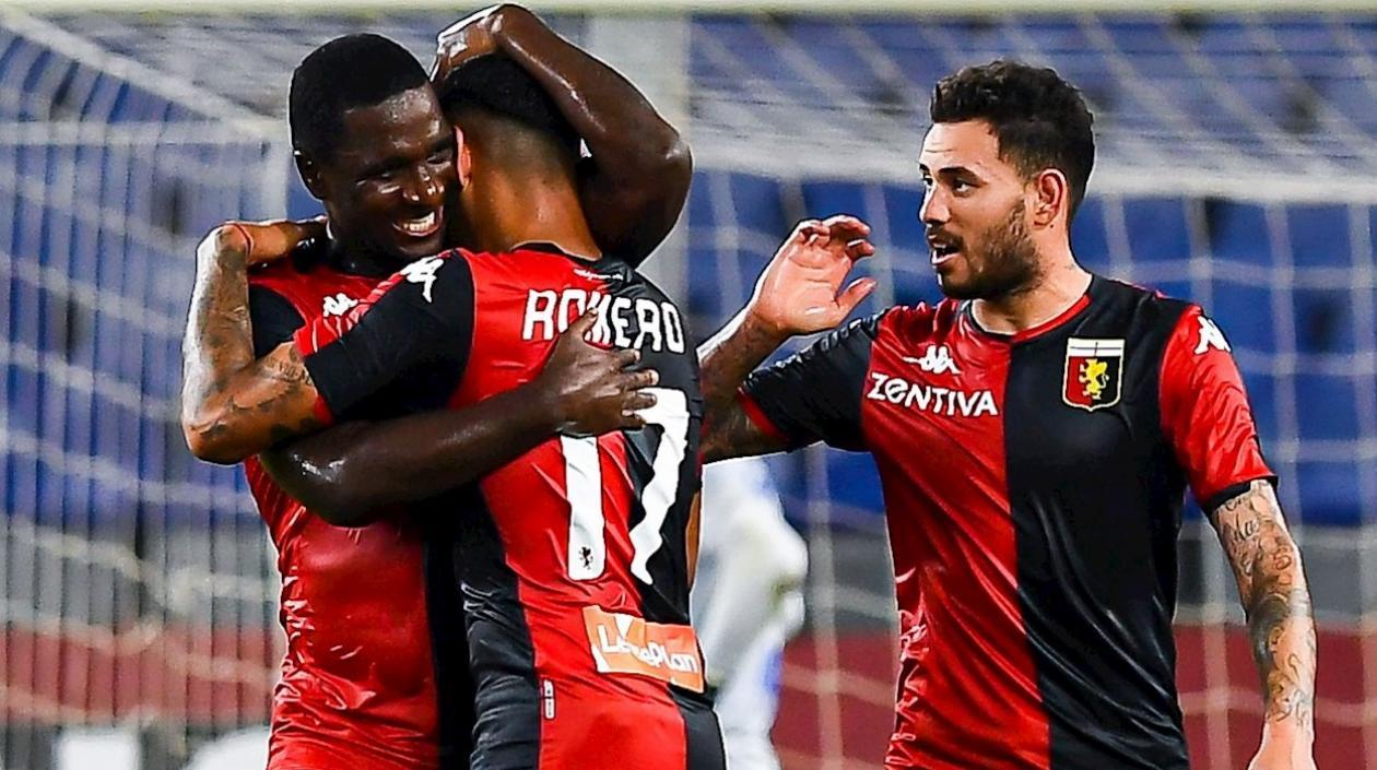 Cristian Zapata celebra un gol con sus compañeros. 