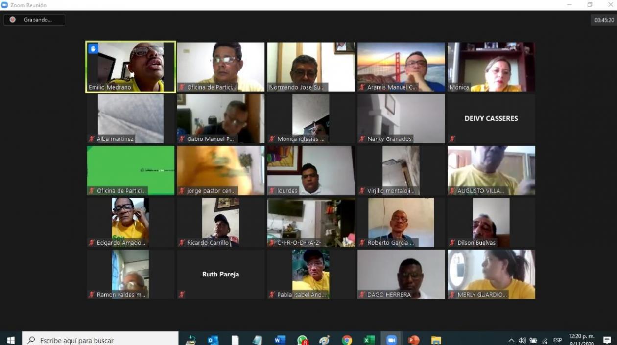 El foro se realizó de manera virtual. 
