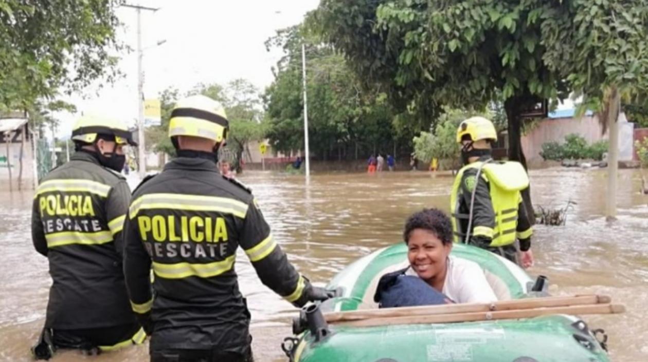 Los policías cumplen una labor fundamental en la sociedad. 