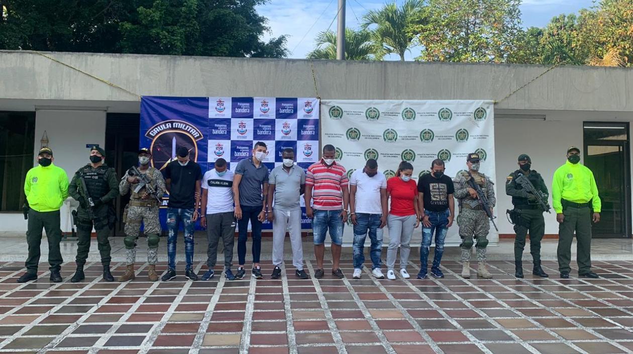 Varios de los capturados durante los operativos. 