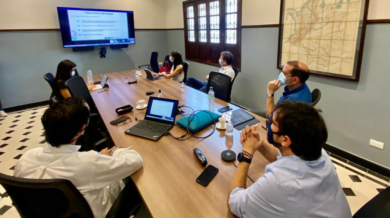 Reunión del Alcalde con el director de Cormagdalena 