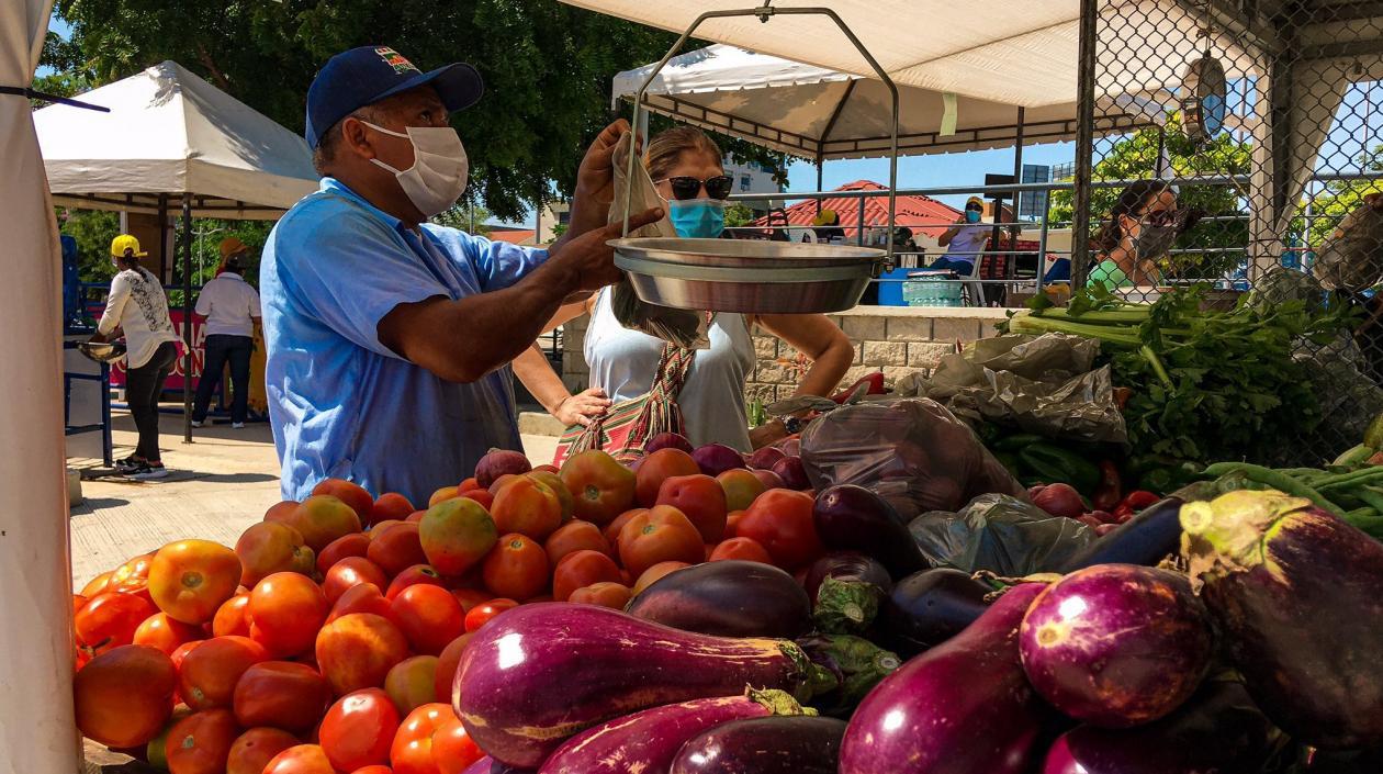 Mercado a tu barrio, también a domicilio, por temporada de lluvias.