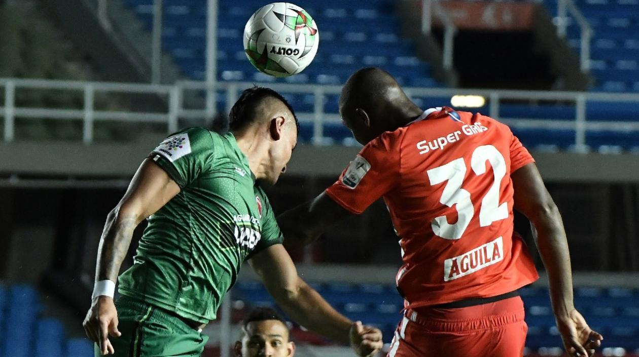 Acción del escandaloso partido entre América y Patriotas. 