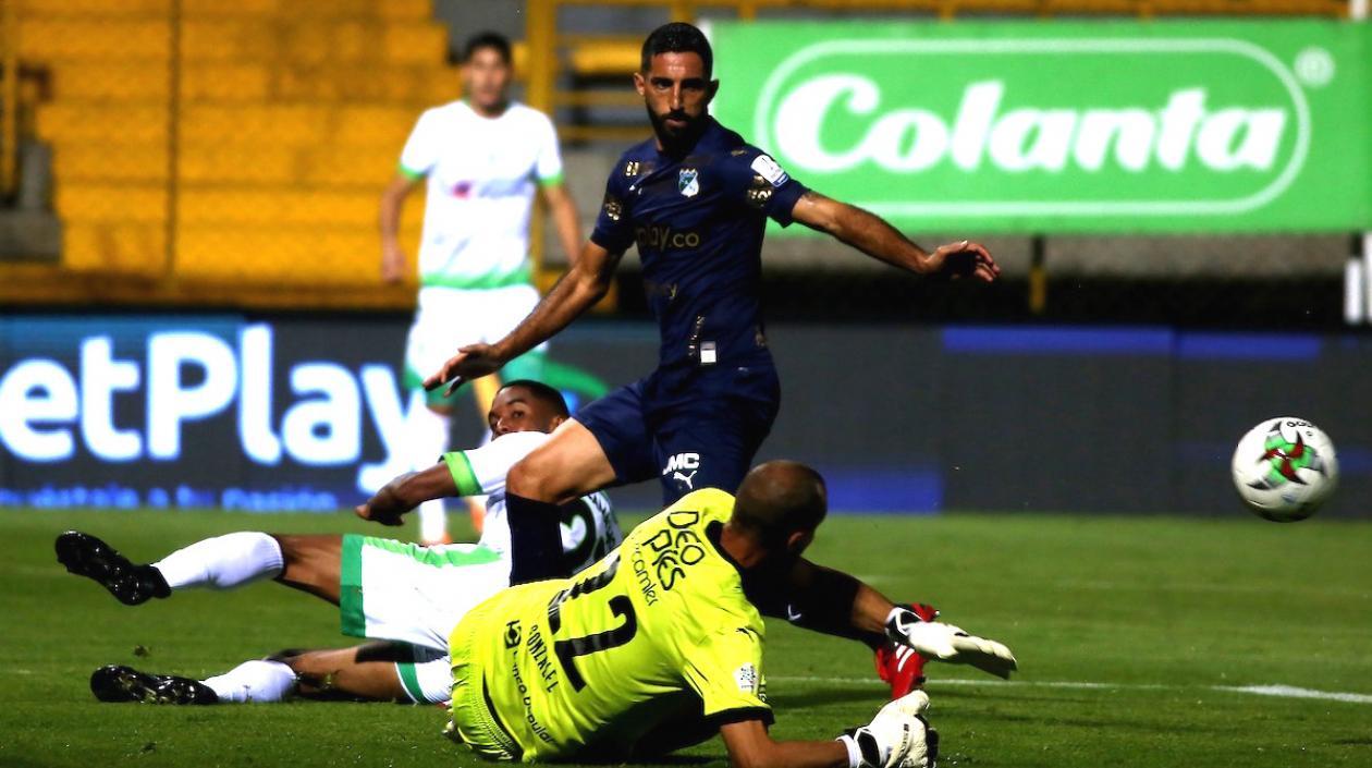 Acción del partido La Equidad Vs Deportivo Cali.
