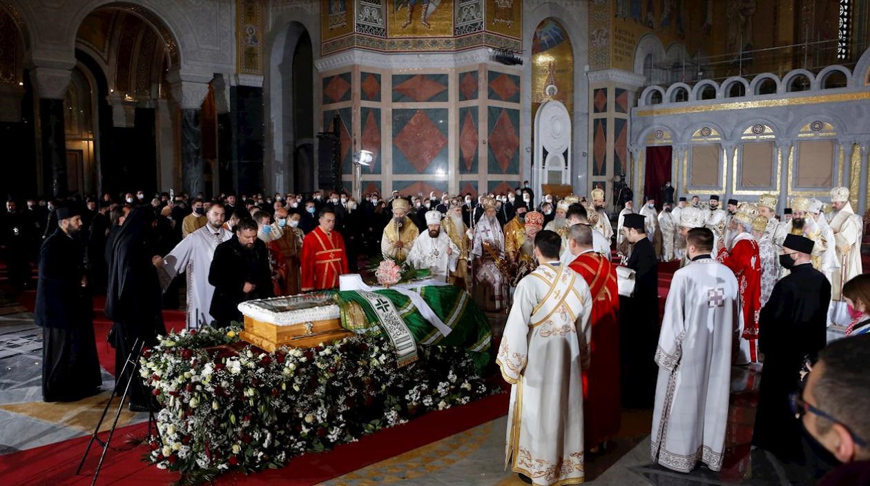 Funeral por el patriarca Irineo I, fallecido por Covid-19.