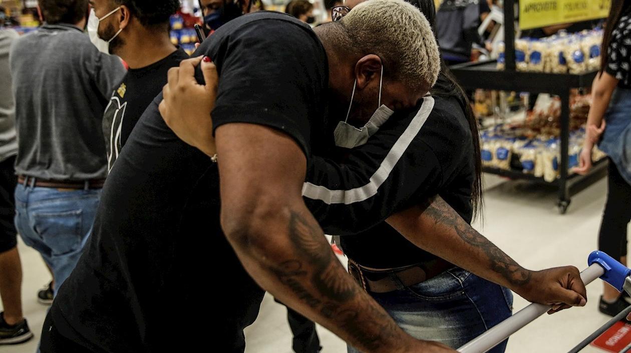 Imagen de la protesta en la tienda.